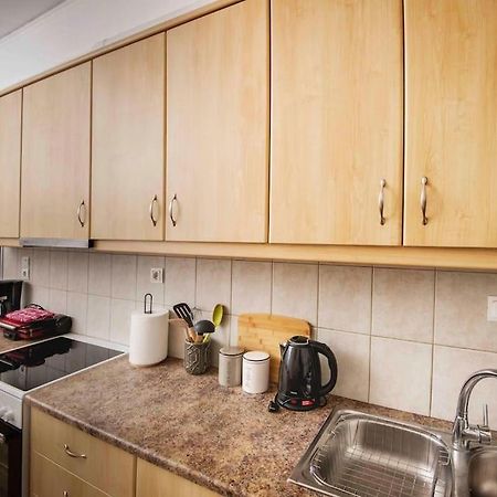 Lovely,Central, Spacious 2-Bedrooms Apartment 피레아스 외부 사진