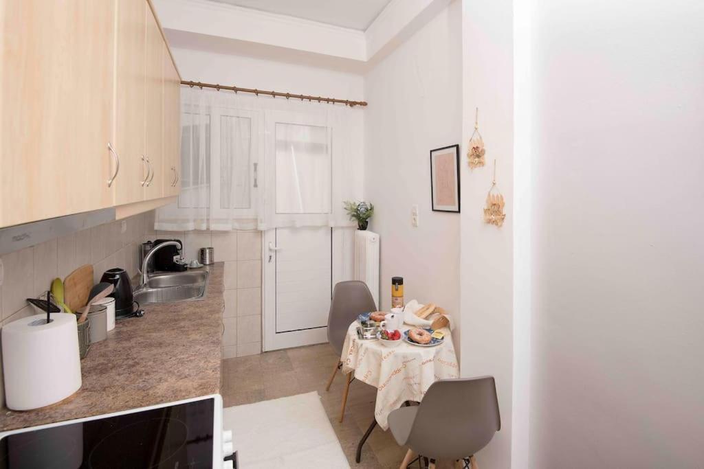 Lovely,Central, Spacious 2-Bedrooms Apartment 피레아스 외부 사진