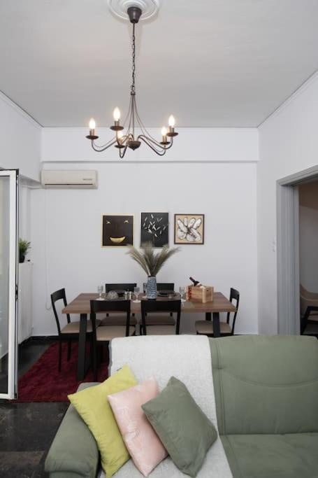 Lovely,Central, Spacious 2-Bedrooms Apartment 피레아스 외부 사진