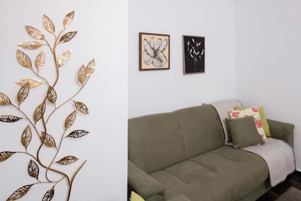 Lovely,Central, Spacious 2-Bedrooms Apartment 피레아스 외부 사진